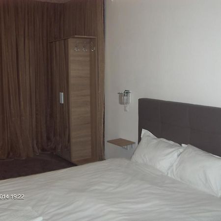 Hotel Vitan273 Bukarest Exterior foto